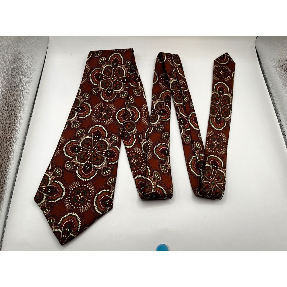 Silk Necktie Medallion Pattern Hand Sewn‎ USA Justin David Tradition Distinction